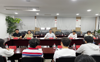 “新”聲｜華新機電召開青年職工座談會